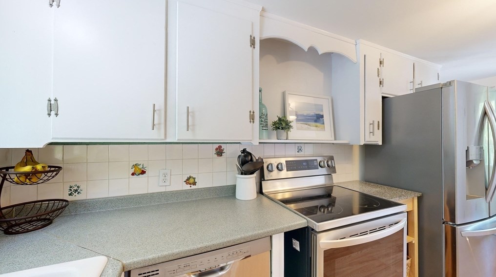 233 Park St, North Reading MA 01864-2573 exterior