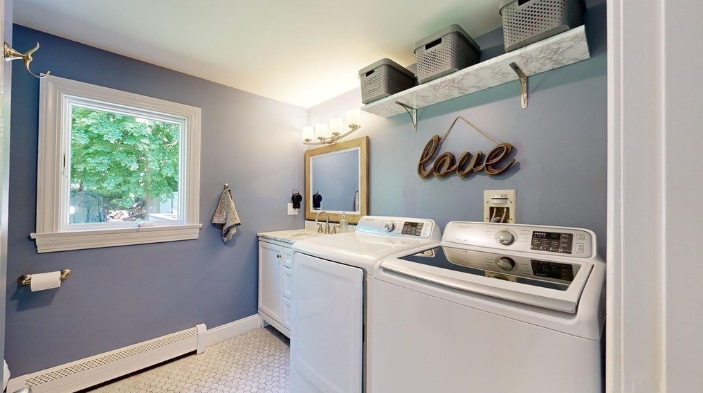 233 Park St, North Reading MA 01864-2573 exterior