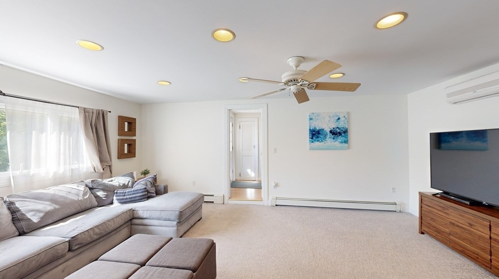 233 Park St, North Reading MA 01864-2573 exterior