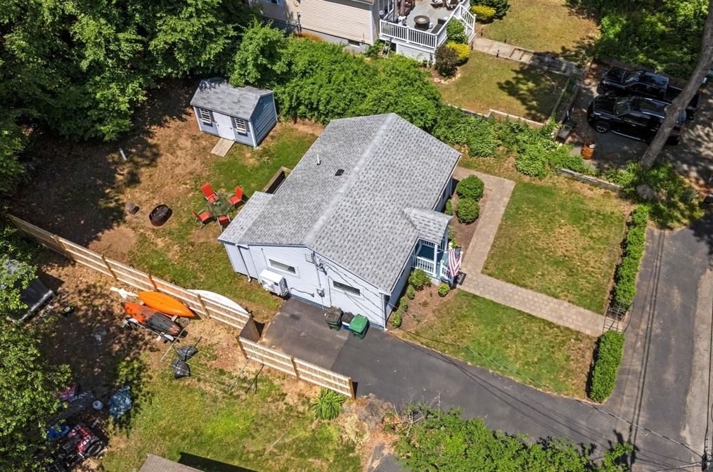 15 Boundary Rd, Pembroke MA 02359-3041 exterior