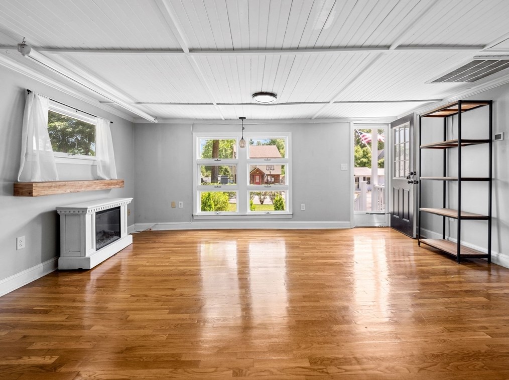 15 Boundary Rd, Pembroke MA 02359-3041 exterior