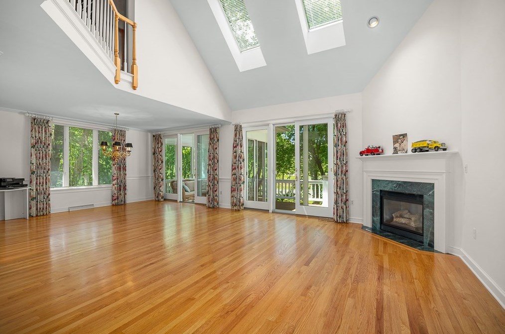 14 Choate Ln, Ipswich MA 01938-3013 exterior