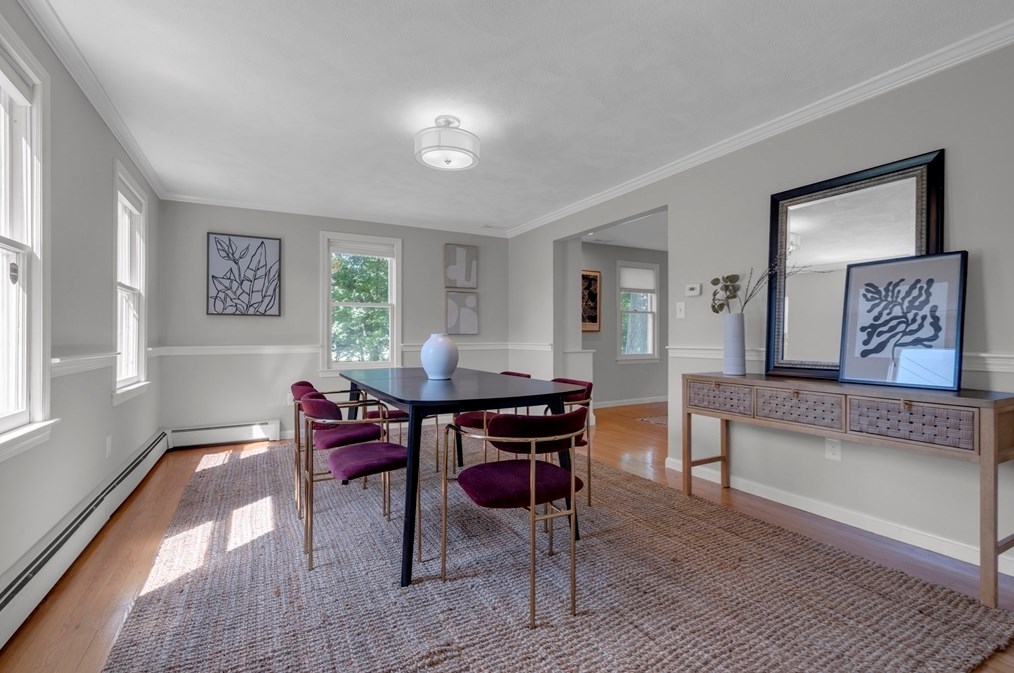 8 Hawthorne Dr, Walpole MA 02081-3138 exterior