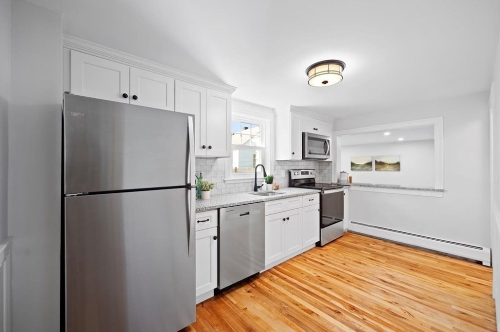 70 Border Ave, Seekonk MA 02771-3935 exterior