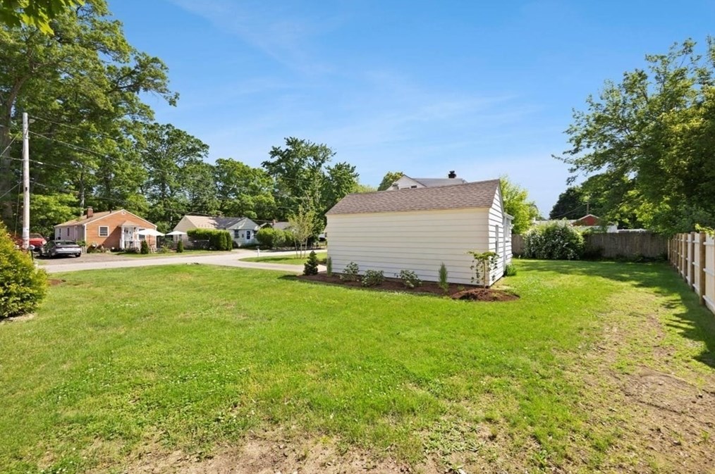 70 Border Ave, Seekonk MA 02771-3935 exterior