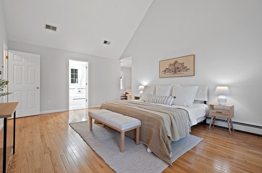 5 Hidden Mdw Ln, Southborough MA 01772-1700 exterior