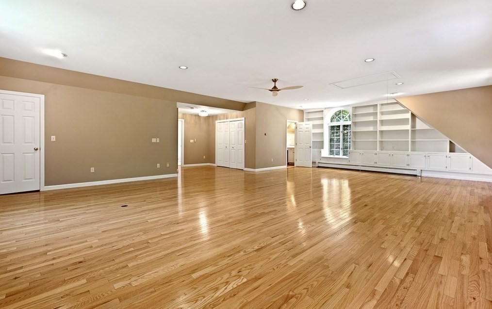 5 Hidden Mdw Ln, Southborough MA 01772-1700 exterior