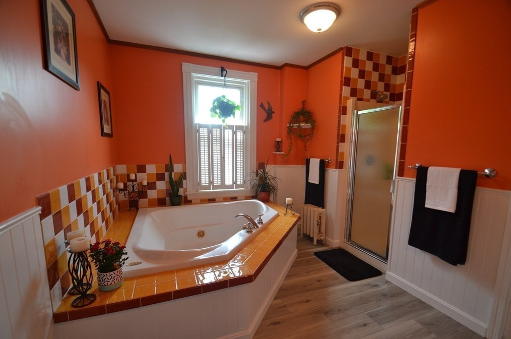 25 Clarence Ave, East Bridgewater MA 02324-2607 exterior