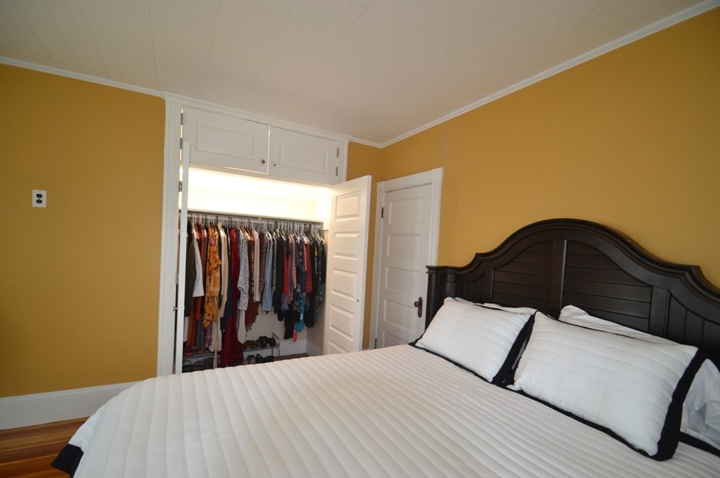 25 Clarence Ave, East Bridgewater MA 02324-2607 exterior