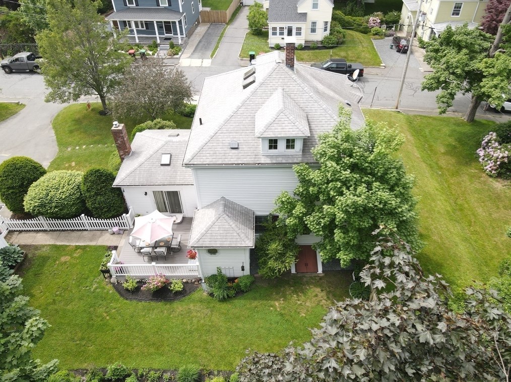 25 Clarence Ave, East Bridgewater MA 02324-2607 exterior