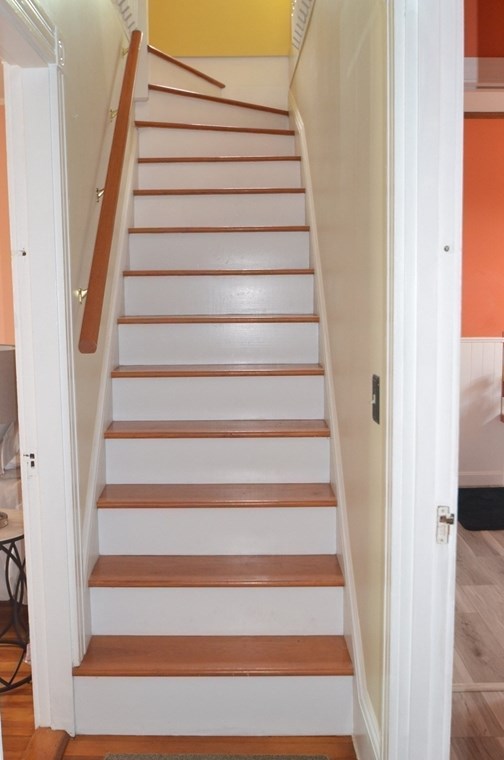 25 Clarence Ave, East Bridgewater MA 02324-2607 exterior