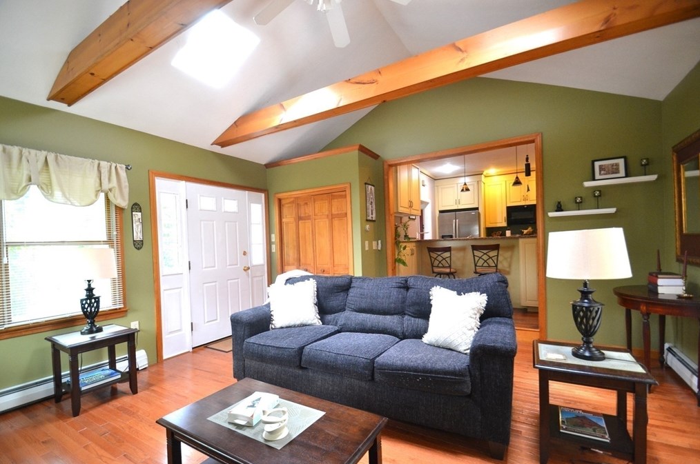 25 Clarence Ave, East Bridgewater MA 02324-2607 exterior