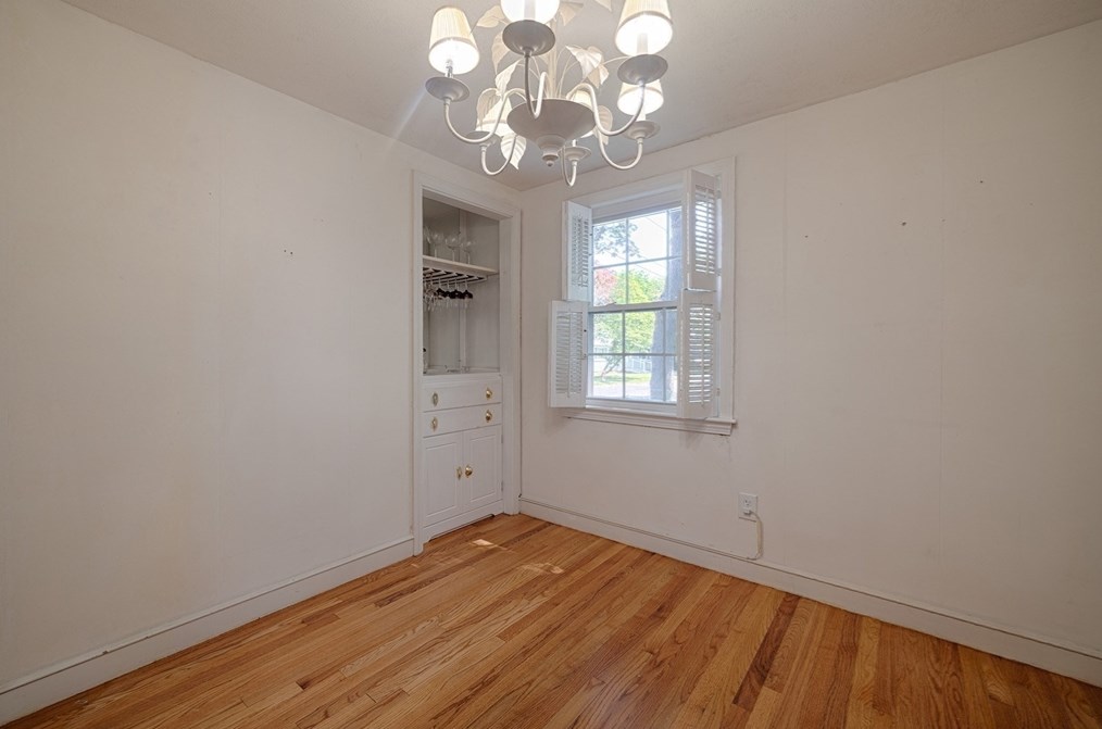 16 Leslie Ave, Weymouth MA 02188-3416 exterior