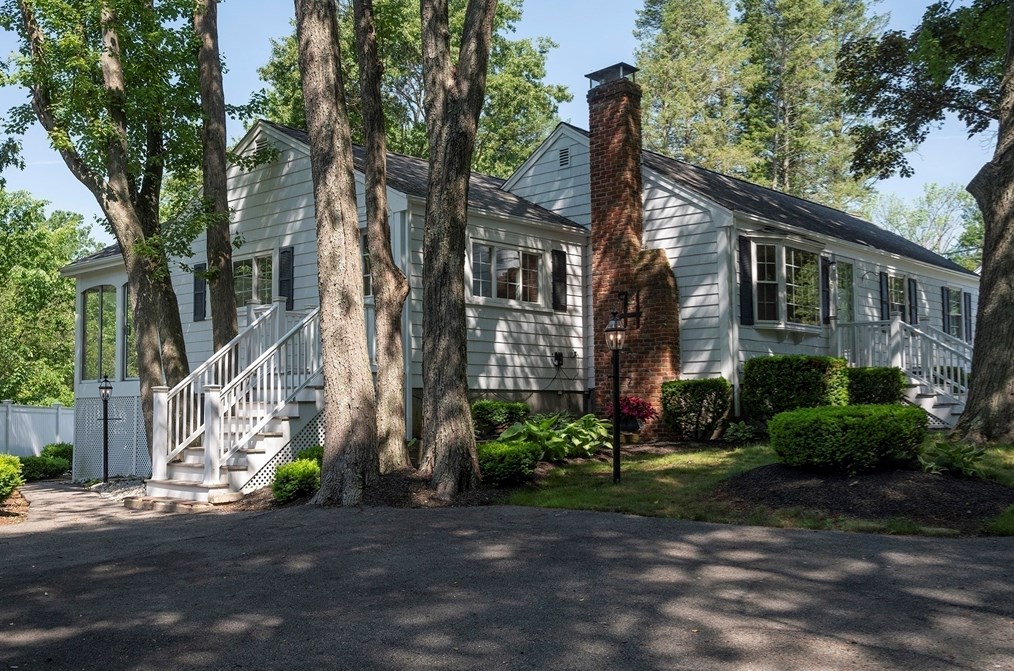 16 Leslie Ave, Weymouth MA 02188-3416 exterior