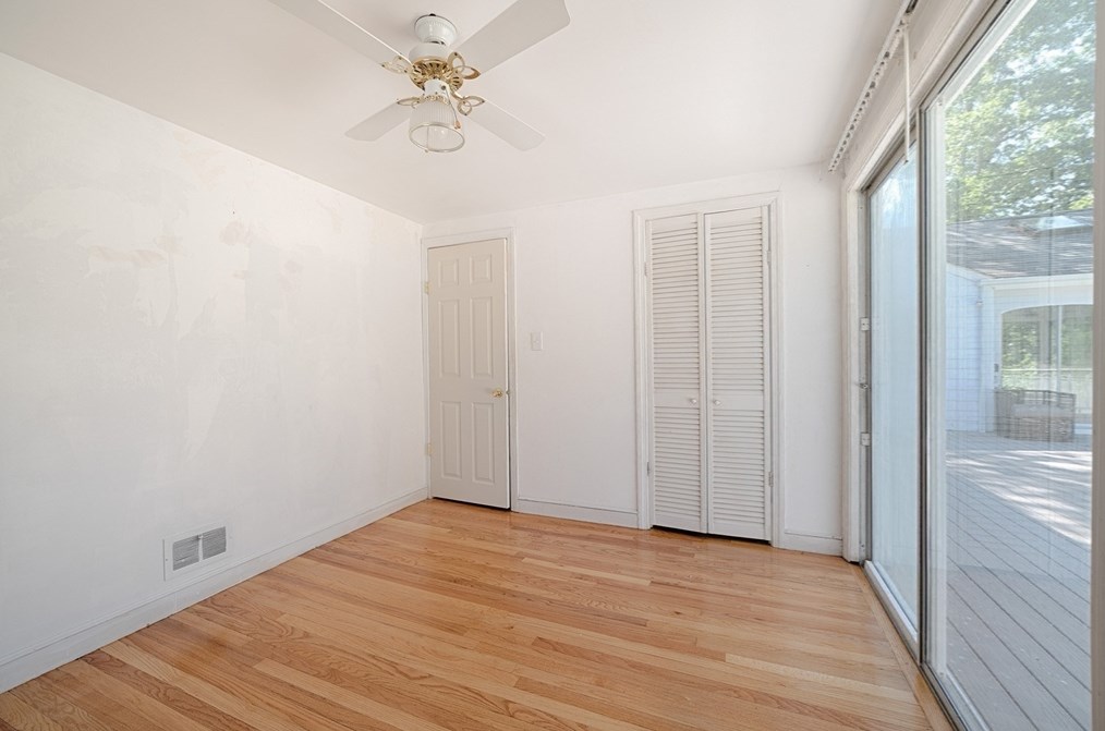 16 Leslie Ave, Weymouth MA 02188-3416 exterior