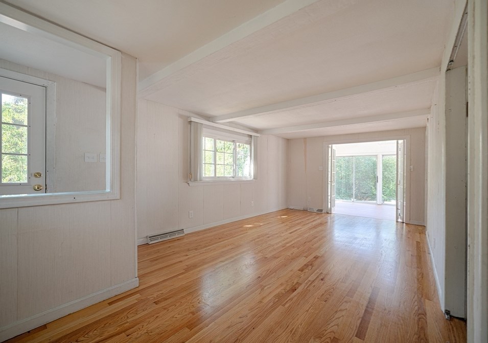 16 Leslie Ave, Weymouth MA 02188-3416 exterior