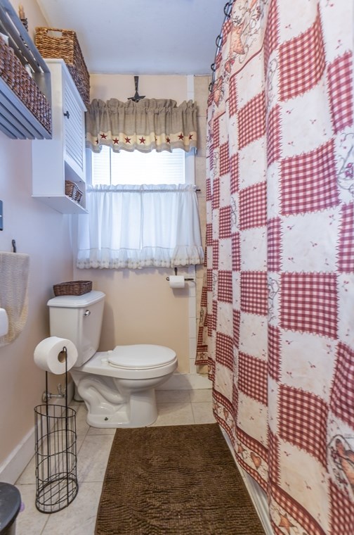 26 Illinois St, New Bedford MA 02745-2514 exterior