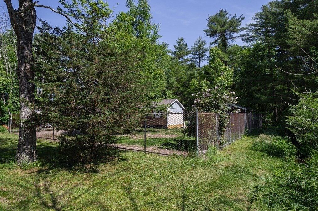 16 Grv St, Berkley MA 02779-1800 exterior