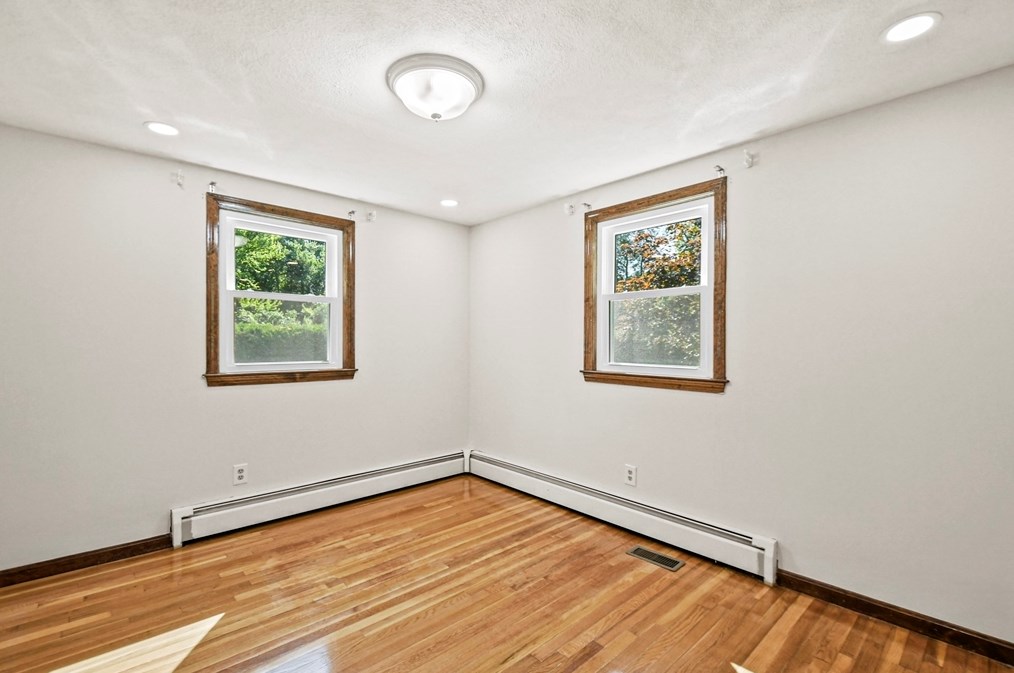 224 Littleton Rd, Chelmsford MA  01824-3306 exterior