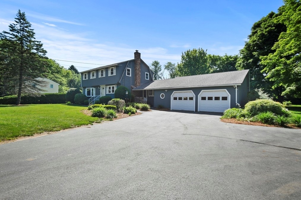 224 Littleton Rd, Chelmsford MA  01824-3306 exterior