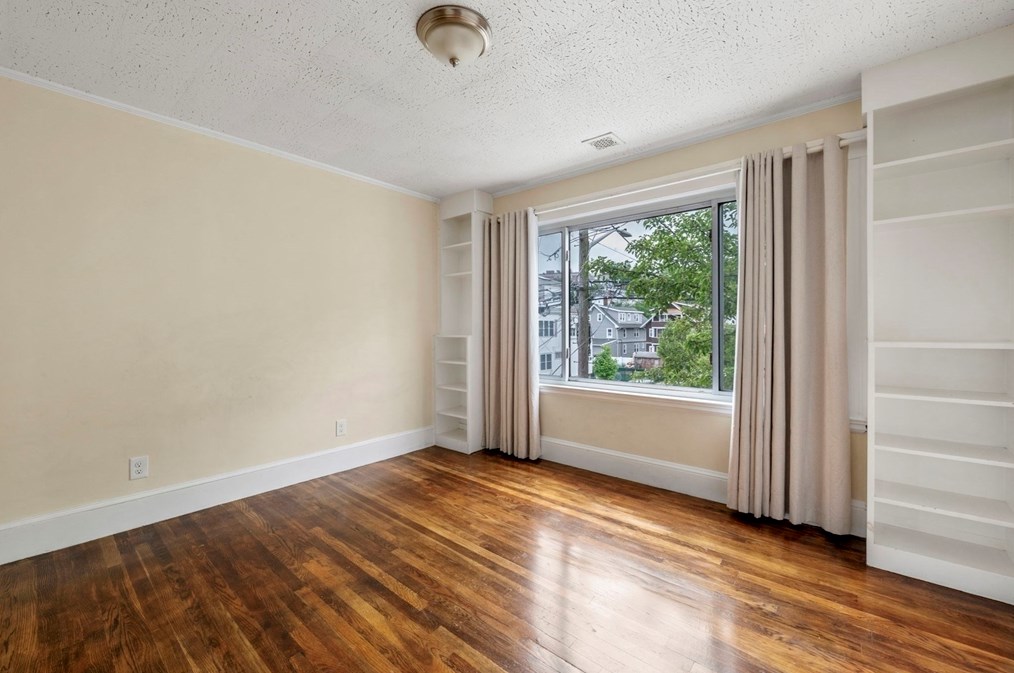 95 Jefferson Ave, Everett MA  02149-5420 exterior