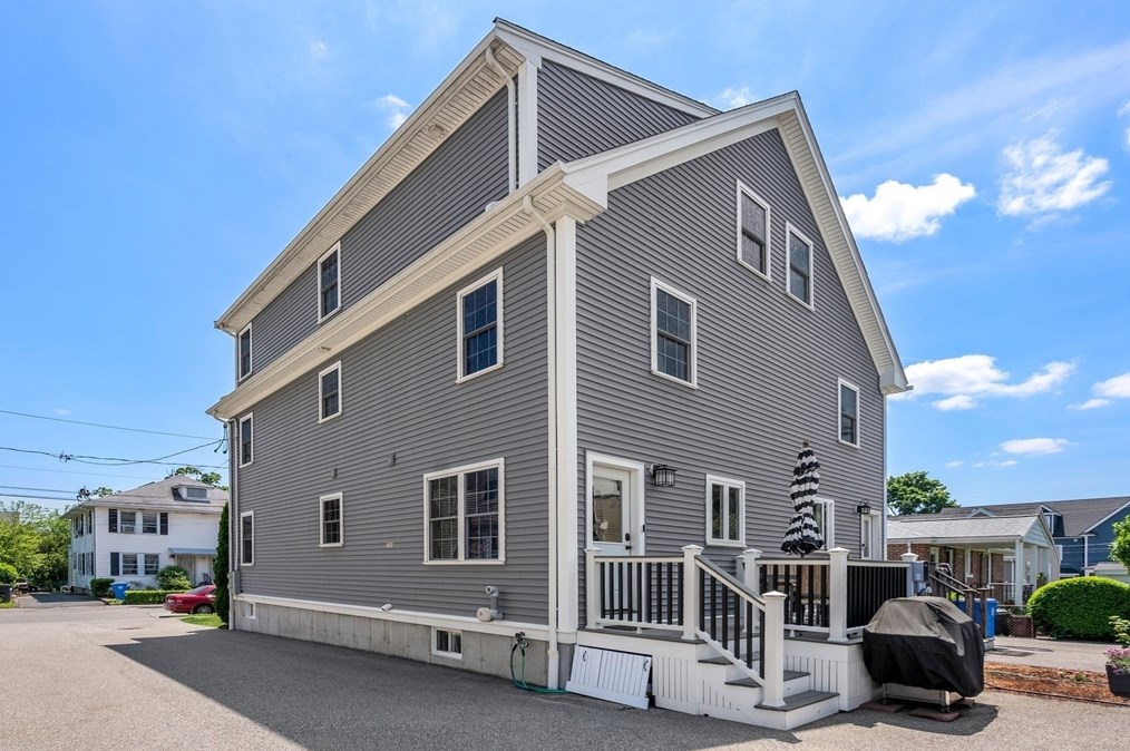 12 Hagar St, Waltham MA  02453-6507 exterior