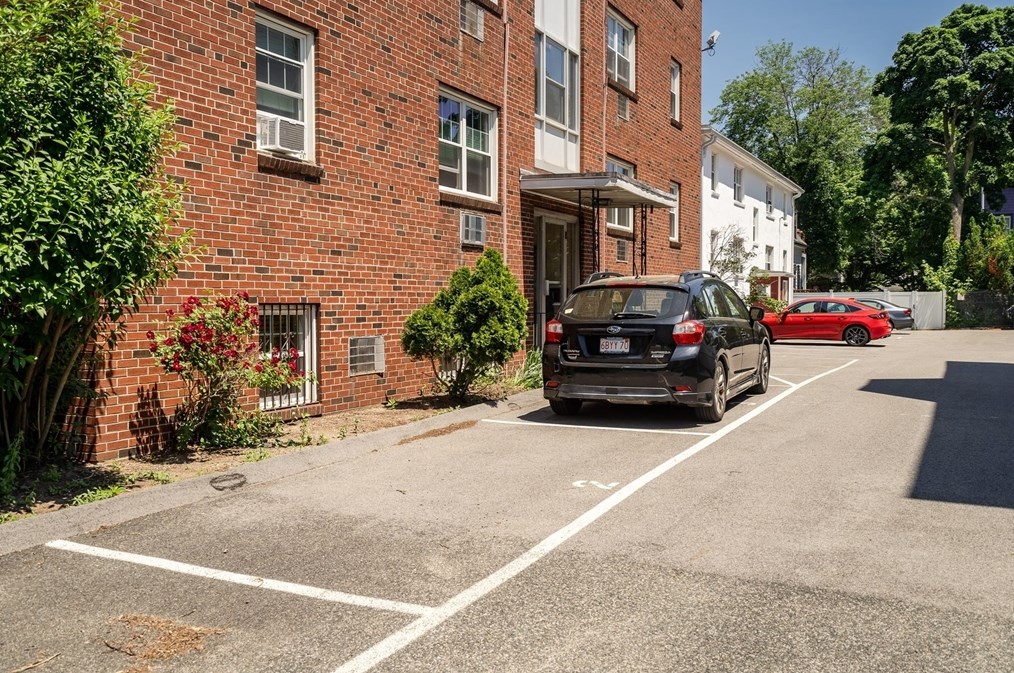 32 Chester St, Somerville MA  02144-3016 exterior