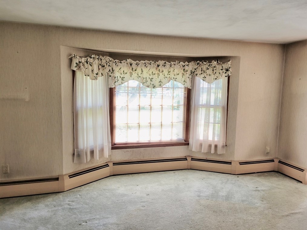 929 Wachusett St, Holden MA 01520-2631 exterior