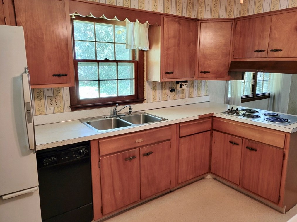 929 Wachusett St, Holden MA 01520-2631 exterior