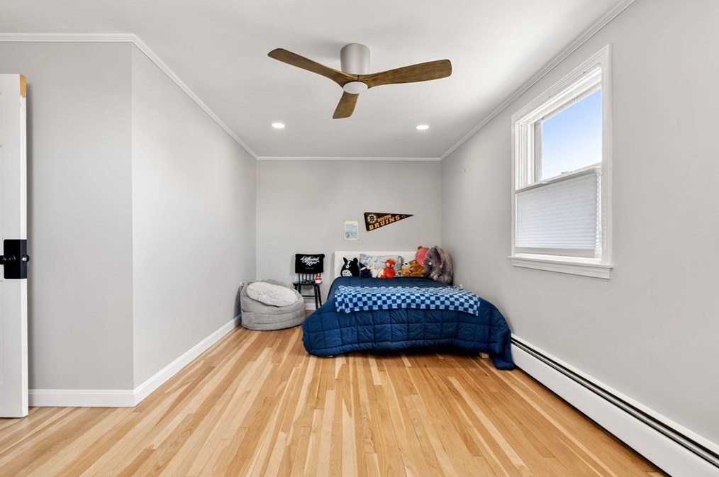 10 Fort Beach Ln, Marblehead MA 01945-3599 exterior