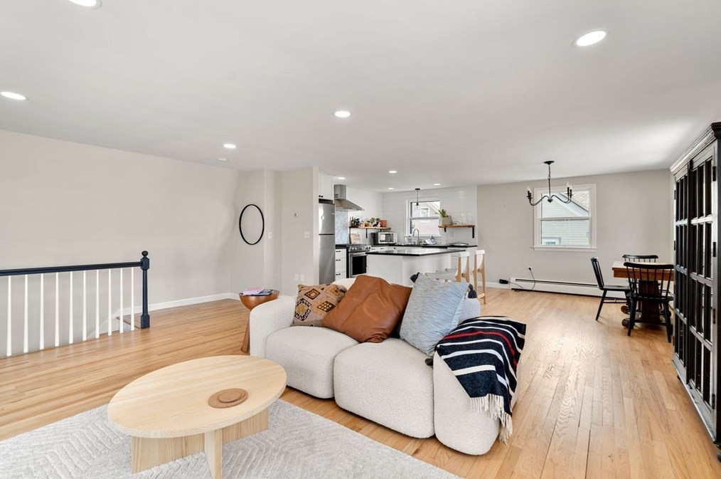 10 Fort Beach Ln, Marblehead MA 01945-3599 exterior