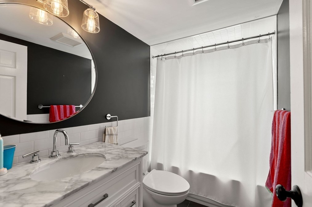 10 Fort Beach Ln, Marblehead MA 01945-3599 exterior