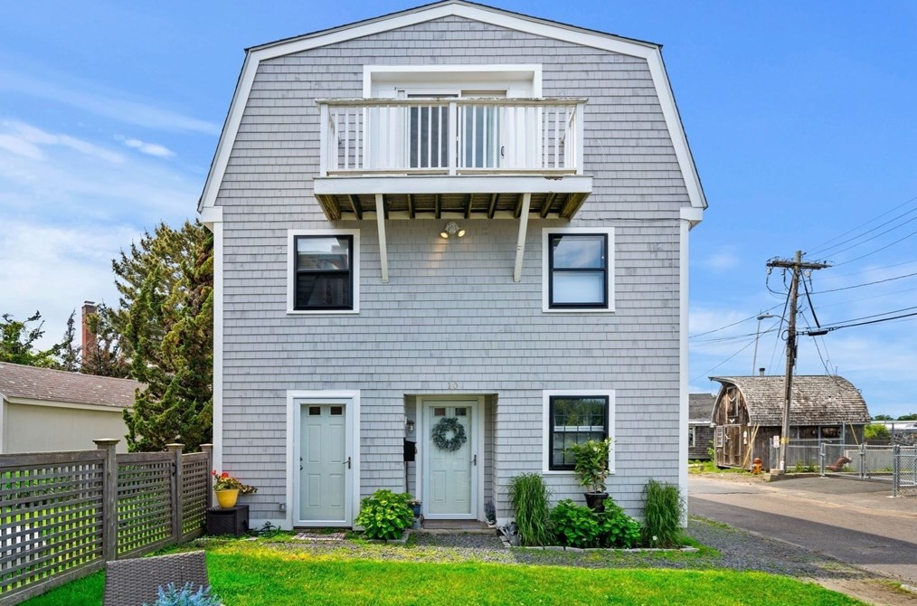 10 Fort Beach Ln, Marblehead MA 01945-3599 exterior