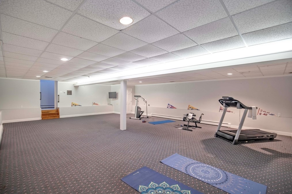 15 Hl Dr, Lynnfield MA 01940-1020 exterior