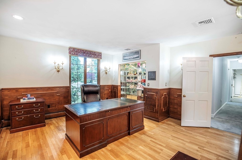 15 Hl Dr, Lynnfield MA 01940-1020 exterior