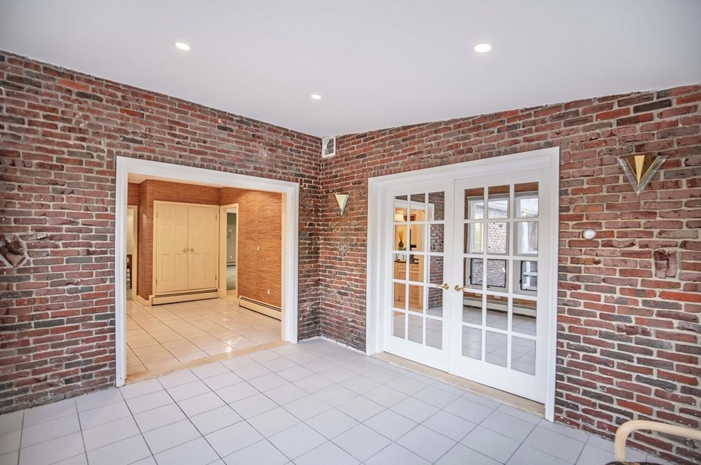 15 Hl Dr, Lynnfield MA 01940-1020 exterior