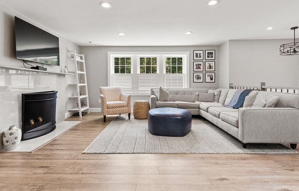 394 Winter St, Hanover MA 02339-2554 exterior