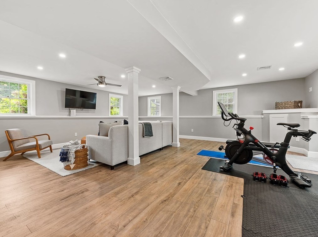 394 Winter St, Hanover MA 02339-2554 exterior