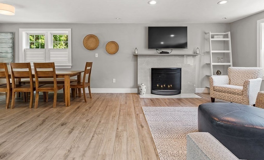 394 Winter St, Hanover MA 02339-2554 exterior