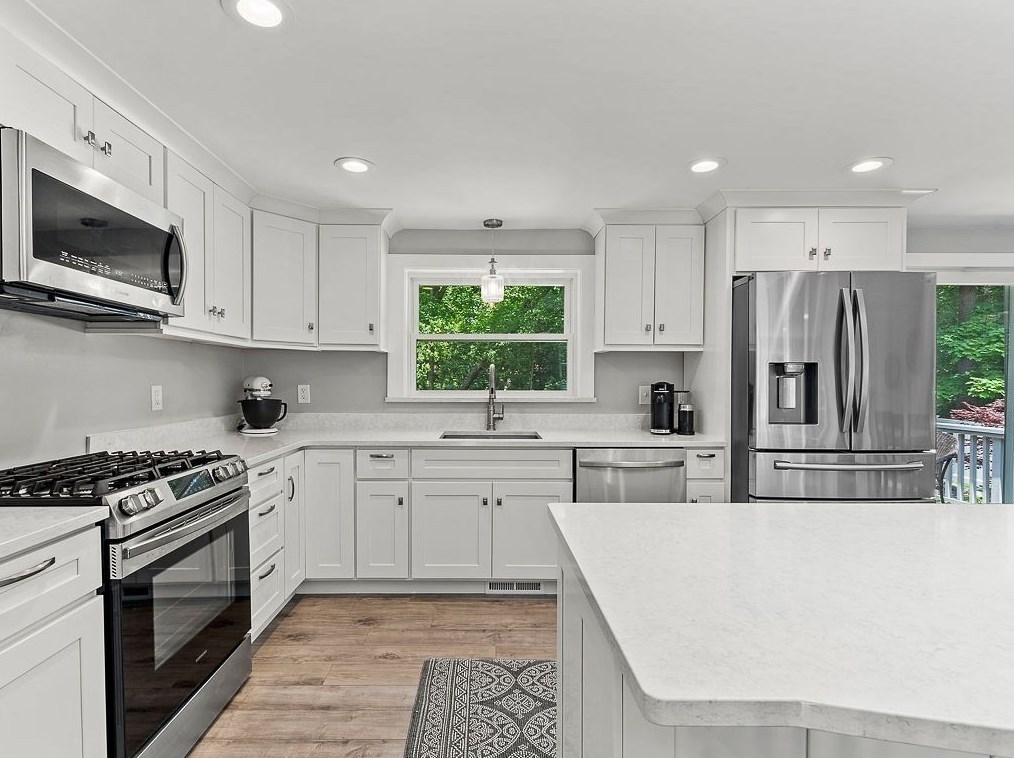 394 Winter St, Hanover MA 02339-2554 exterior