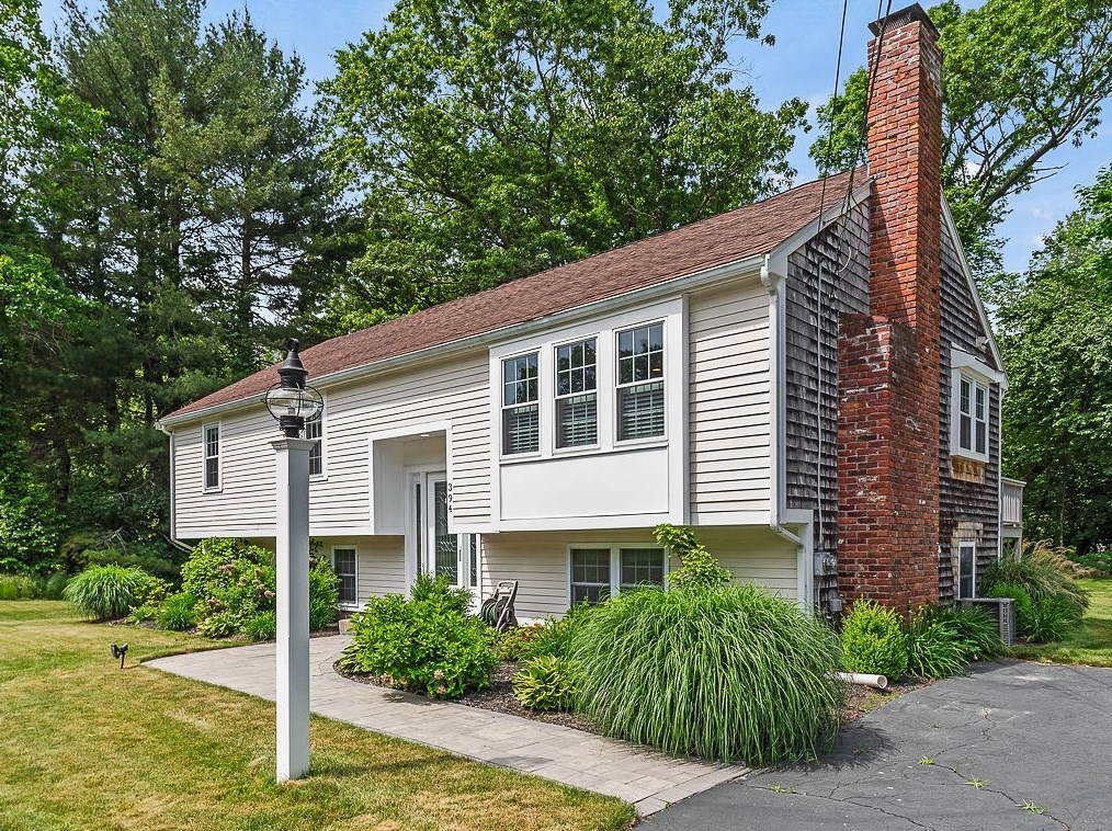 394 Winter St, Hanover MA 02339-2554 exterior