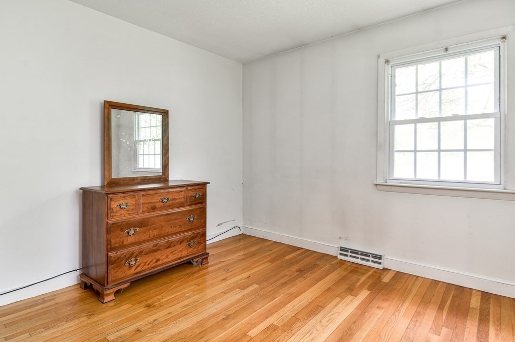 23 Priscilla Rd, Hopkinton MA  01748-2115 exterior