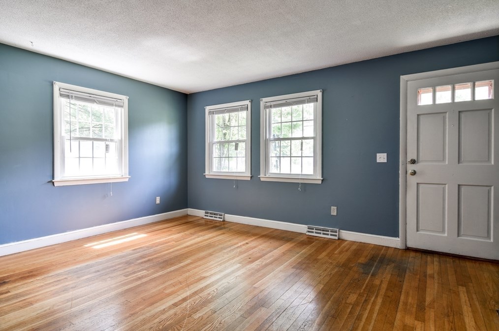 23 Priscilla Rd, Hopkinton MA  01748-2115 exterior