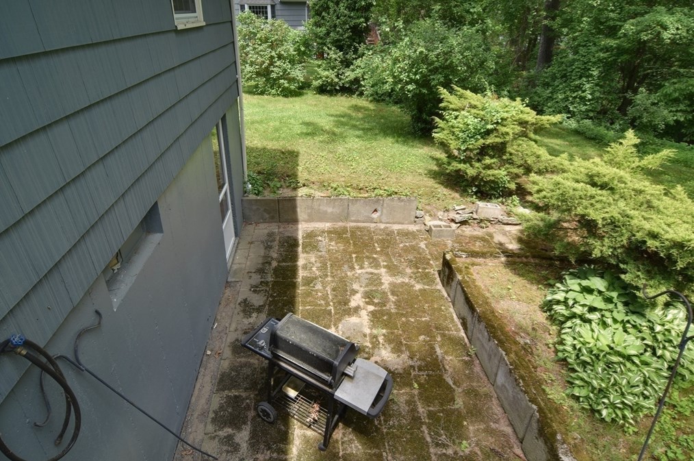 23 Priscilla Rd, Hopkinton MA  01748-2115 exterior