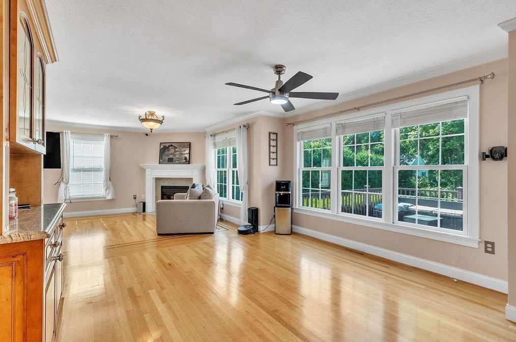 59 Radisson Ln, Montgomery MA 01085-3785 exterior