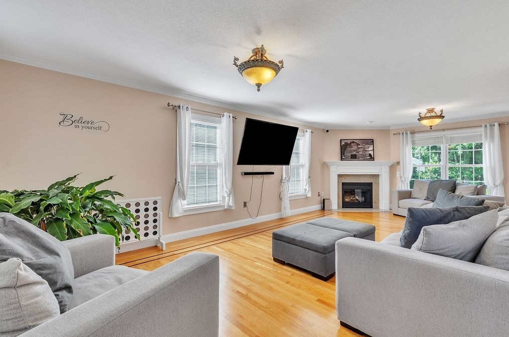 59 Radisson Ln, Montgomery MA 01085-3785 exterior