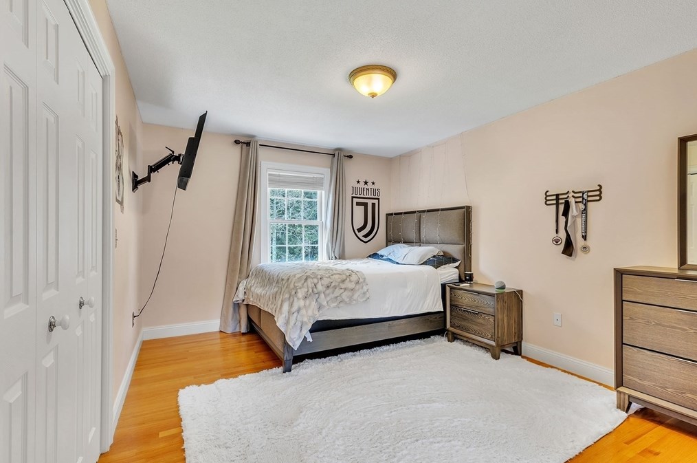 59 Radisson Ln, Montgomery MA 01085-3785 exterior