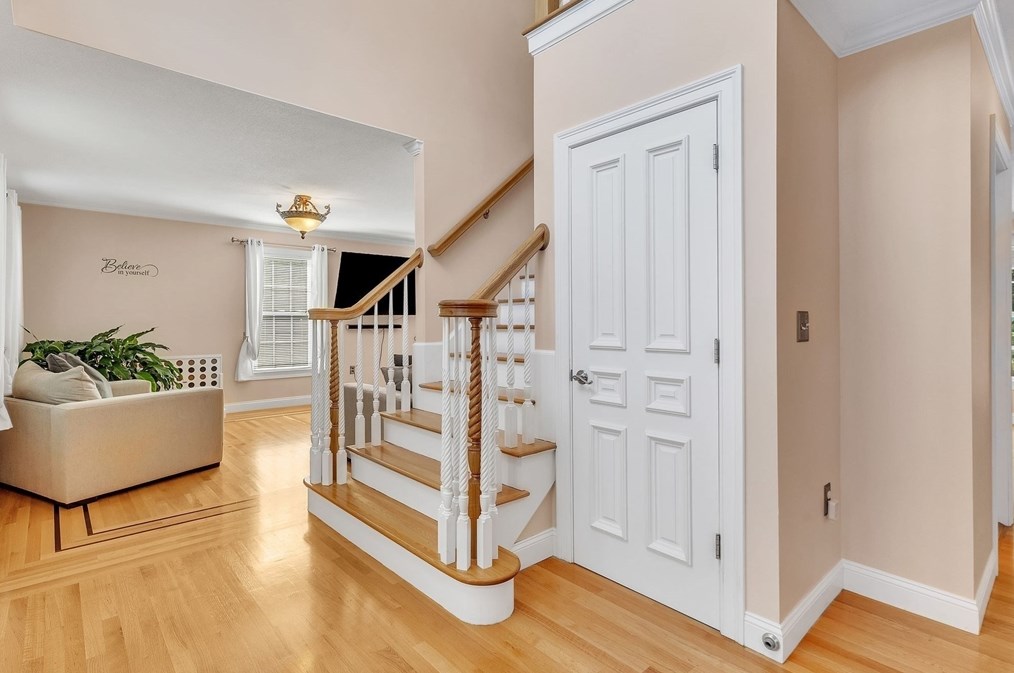 59 Radisson Ln, Montgomery MA 01085-3785 exterior