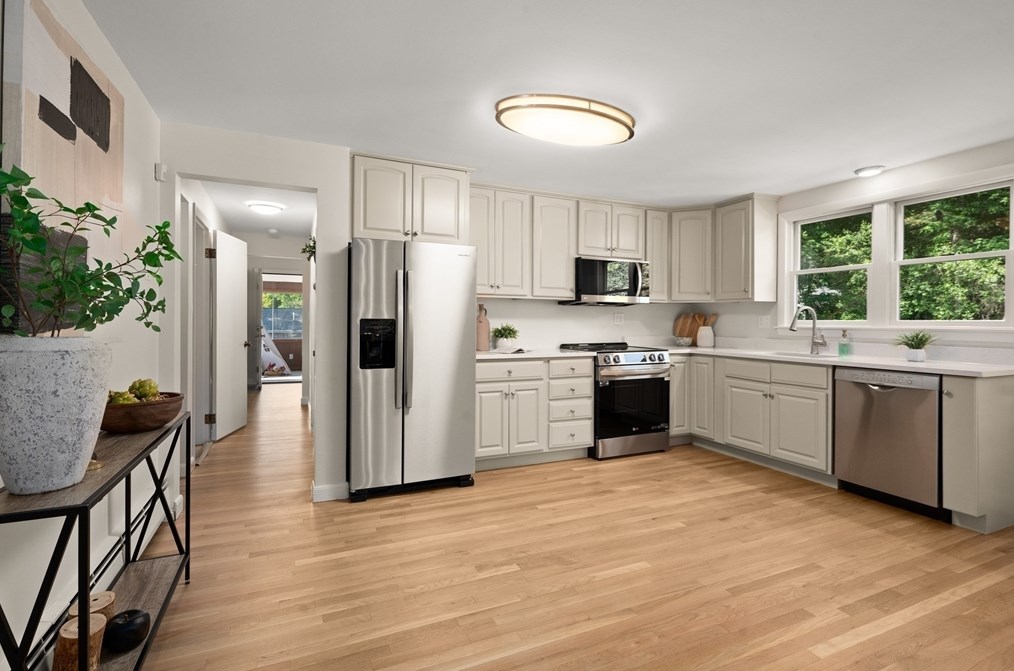 105 Central St, North Reading MA 01864-1709 exterior