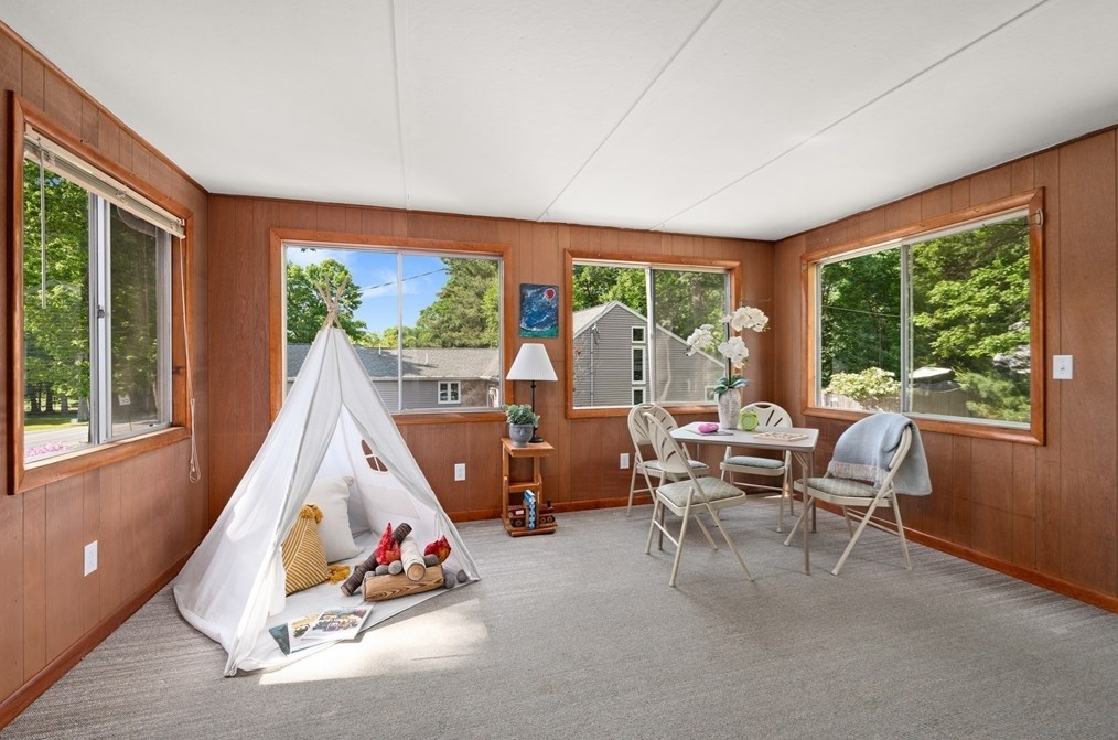 105 Central St, North Reading MA 01864-1709 exterior